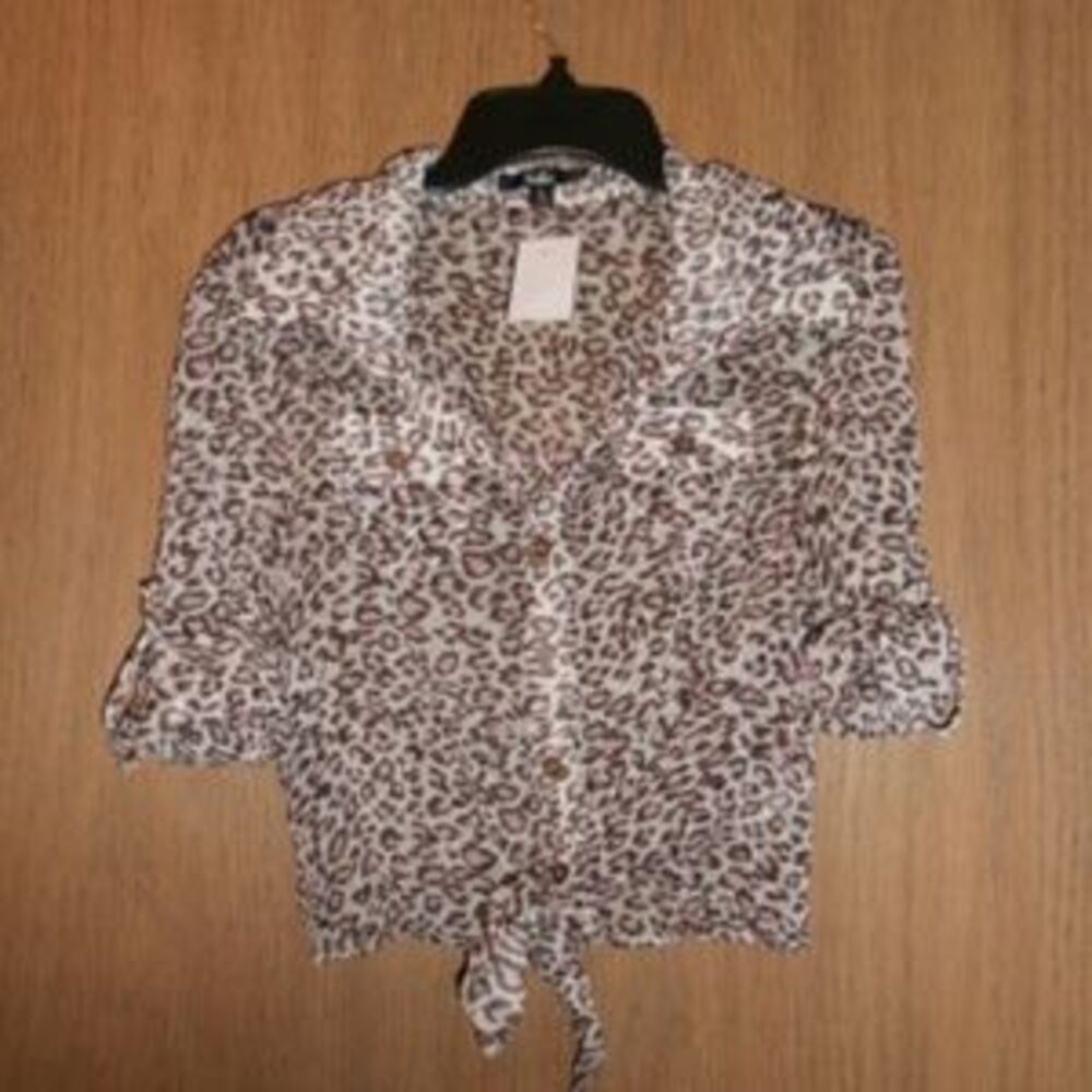 🇺🇦 NEW Leopard Print Crop Blouse NWT